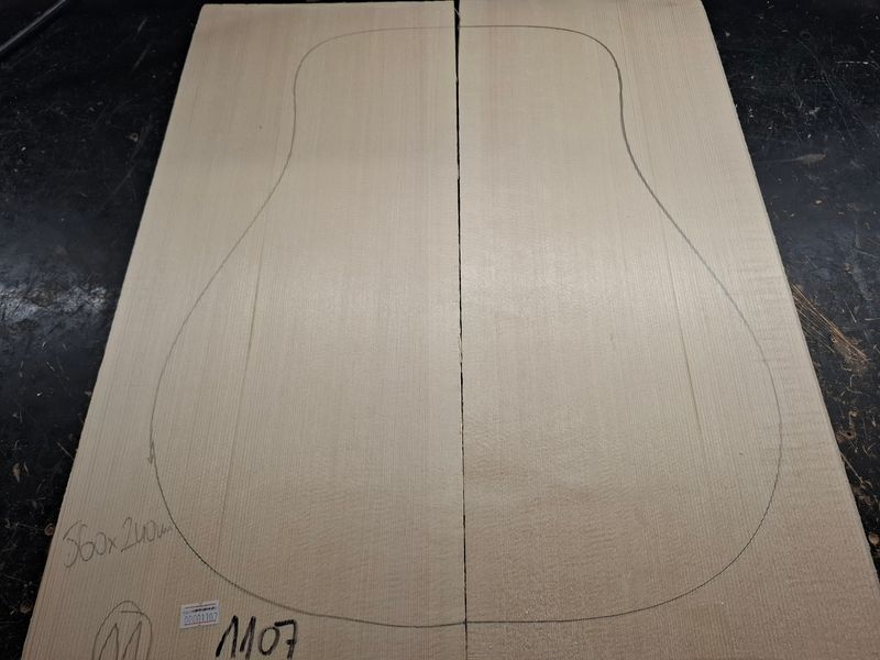 Jumbo European Spruce A Soundboard 1108