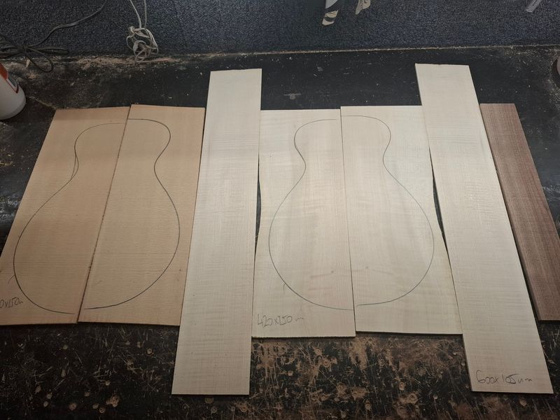 Baritone Ukulele Tonewood Deal 1142