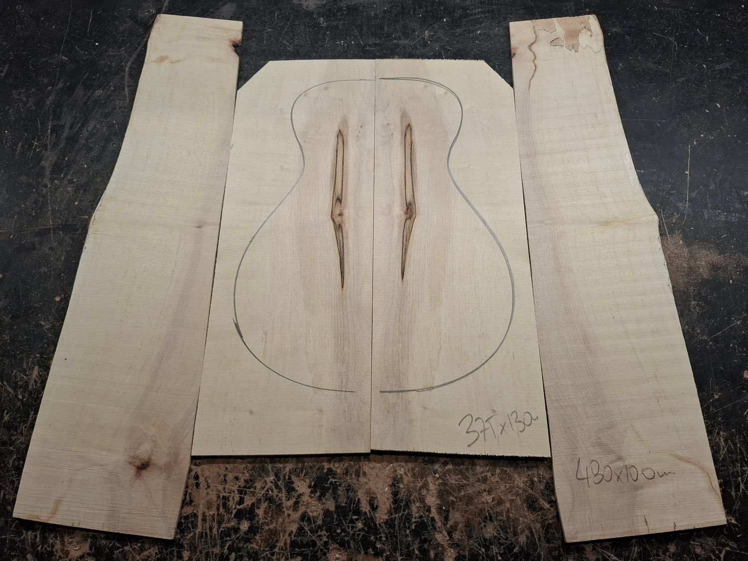Sycamore Back and Sides Tenor Baritone Ukulele 12104 Sycamore Back and Sides Tenor Baritone Ukulele 12104