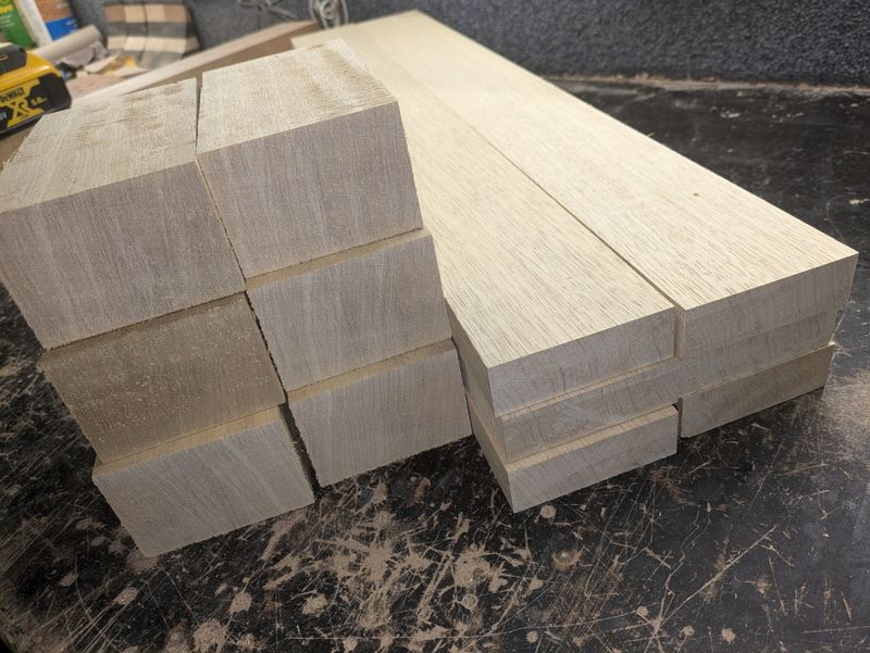 Korina White Limba Neck Blanks Electric/Acoustic 622 Korina White Limba Neck Blanks Electric/Acoustic 622