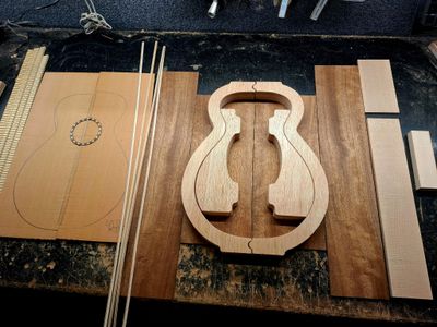 Baritone Ukulele Kit 12228