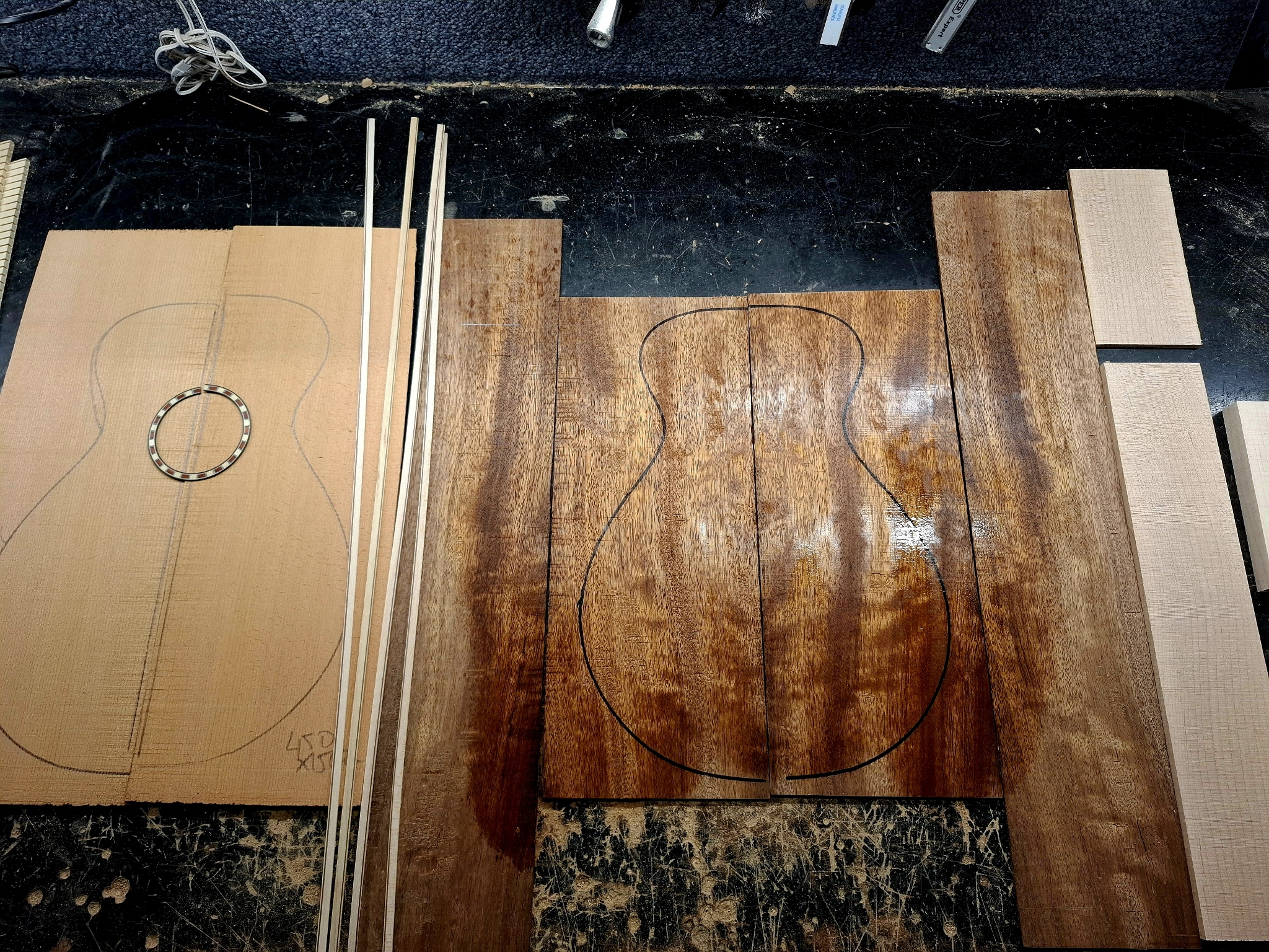 Baritone Ukulele Kit 12228