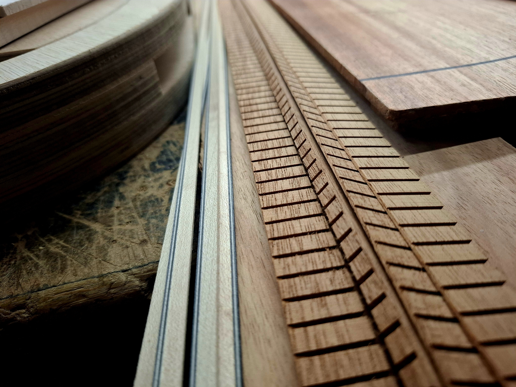 0-28 Acoustic Guitar Making Kit – Includes Tonewood & Guitar Mould 12240