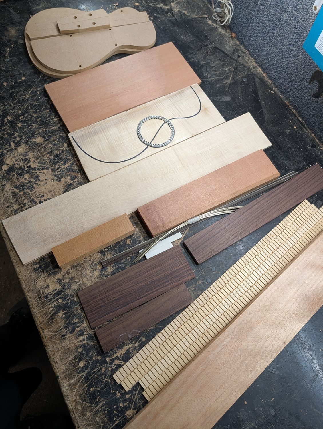 Tenor Ukulele Kit 12298