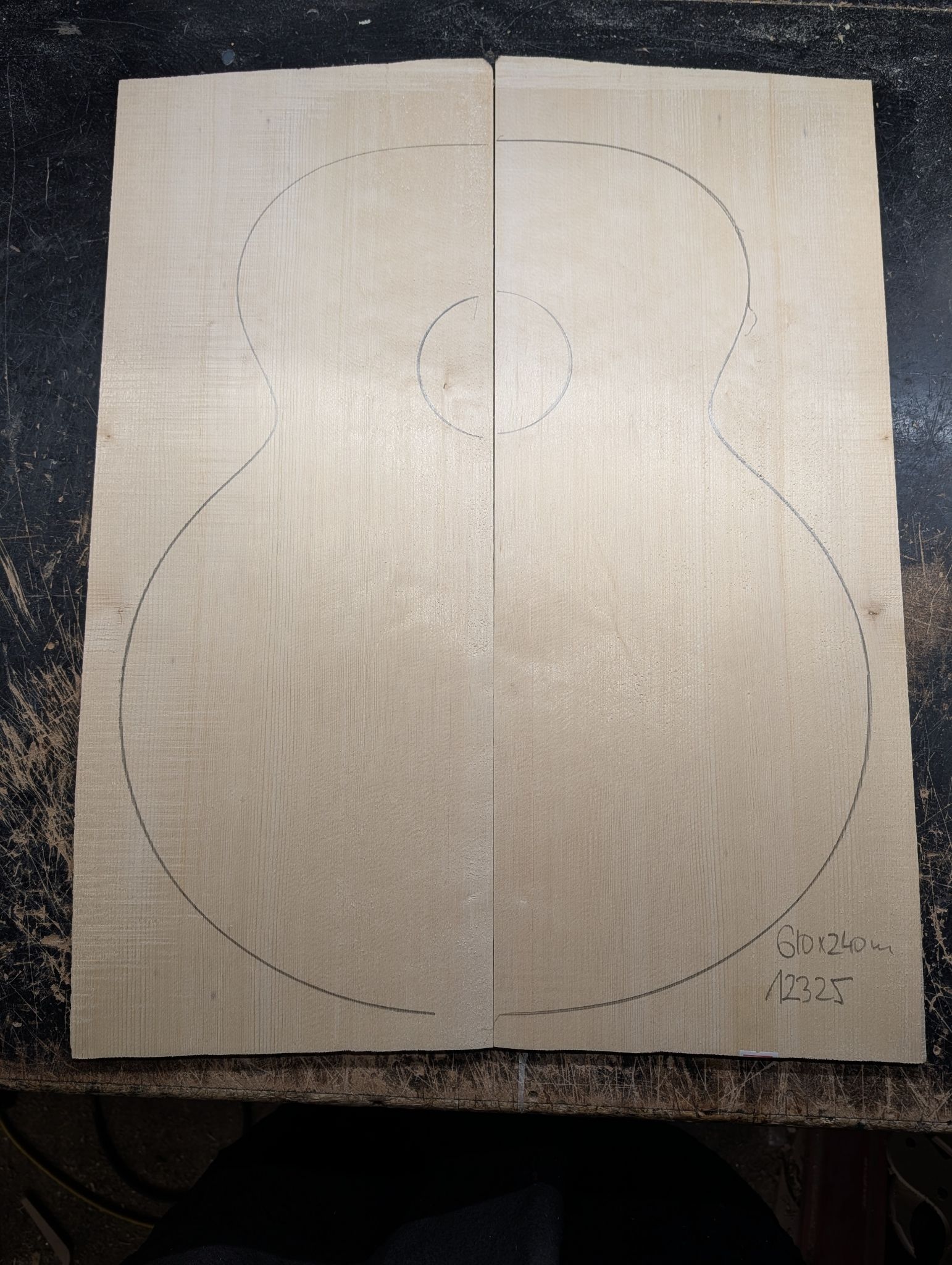 Jumbo European Spruce Soundboard 12325