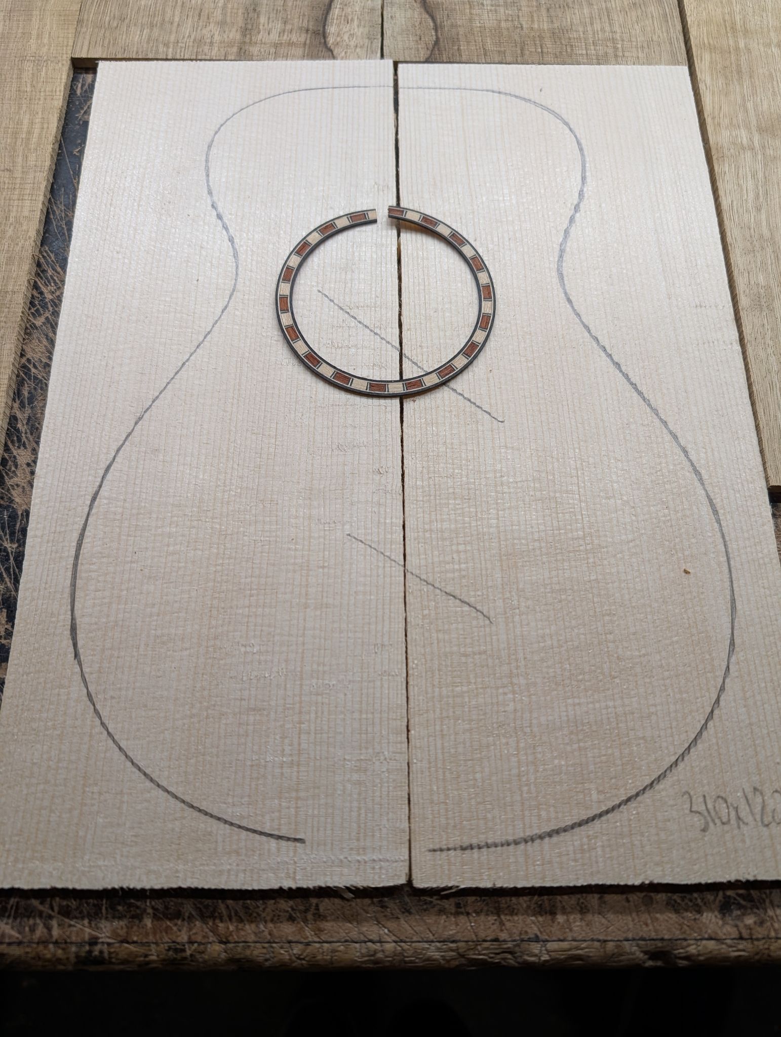Concert Ukulele Tonewood and Accessories Kit 12469