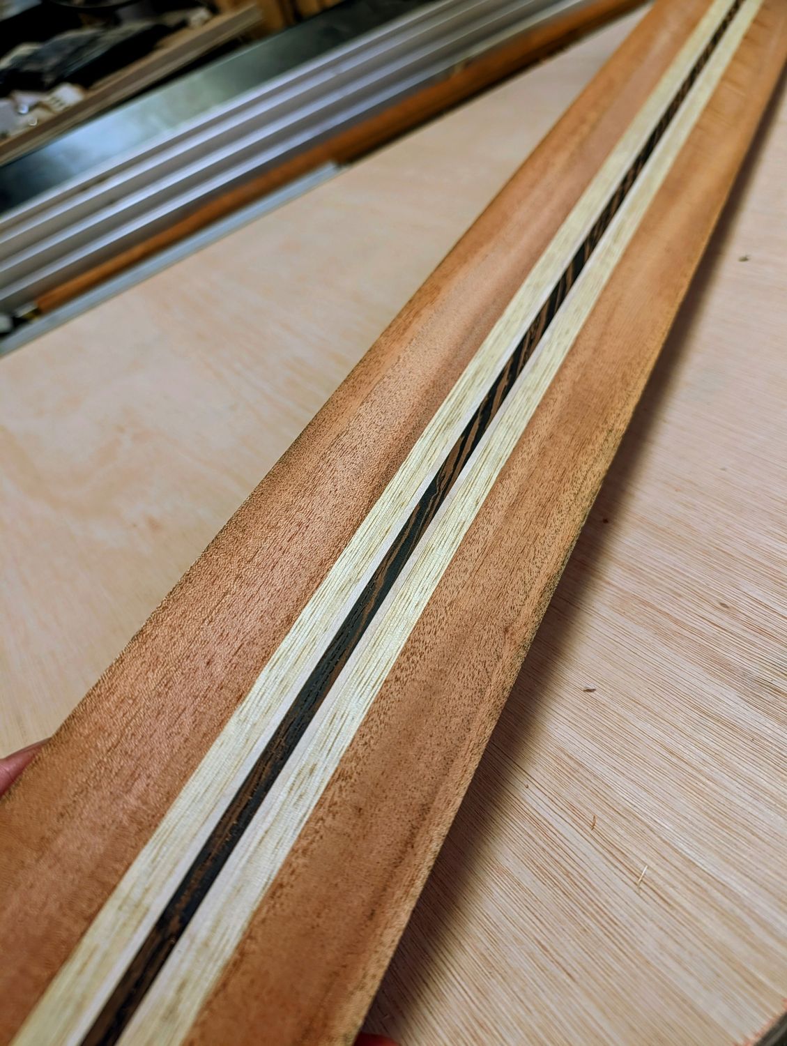 Laminated Neck 7-Ply 12488
