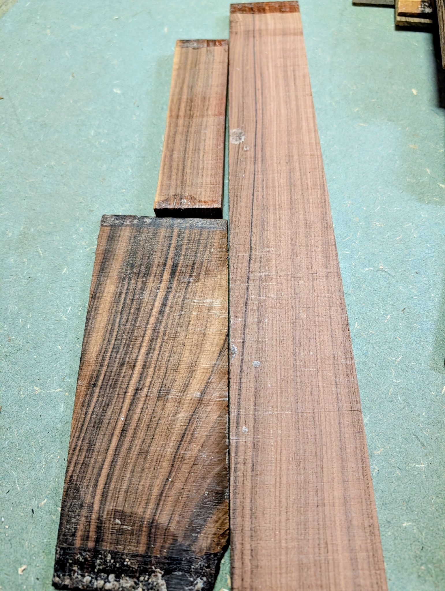 Santos Rosewood Fingerboard, Bridge and Headplate 12509
