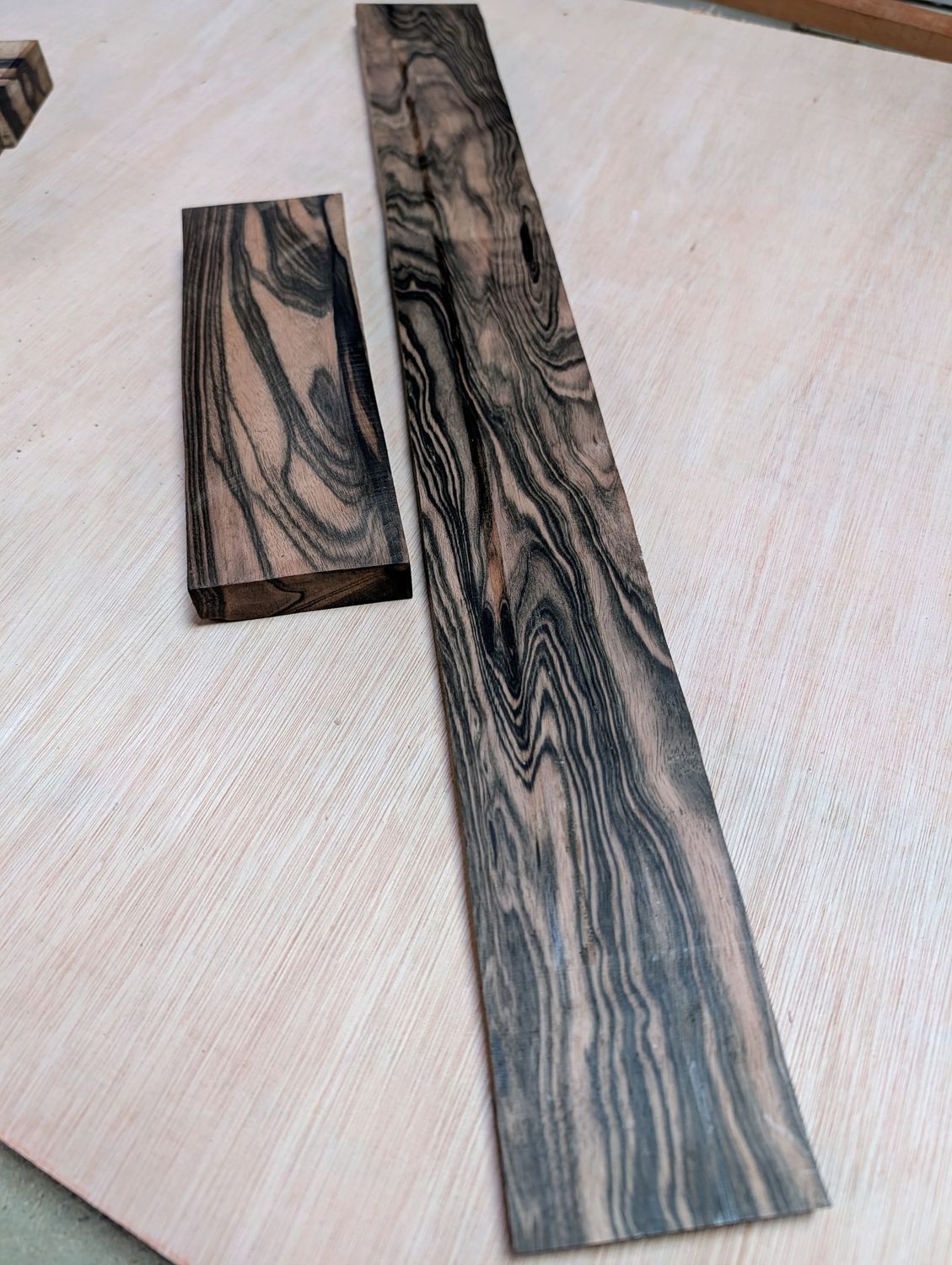Mun Ebony Fingerboard and Bridge Blank 12558 Mun Ebony Fingerboard and Bridge Blank 12558