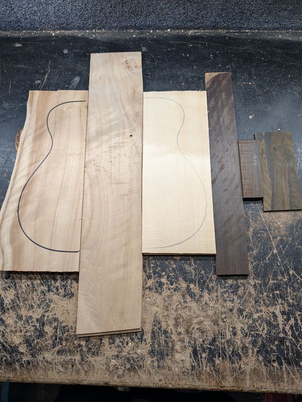 Tenor Ukulele Tonewood Deal 12562 Tenor Ukulele Tonewood Deal 12562