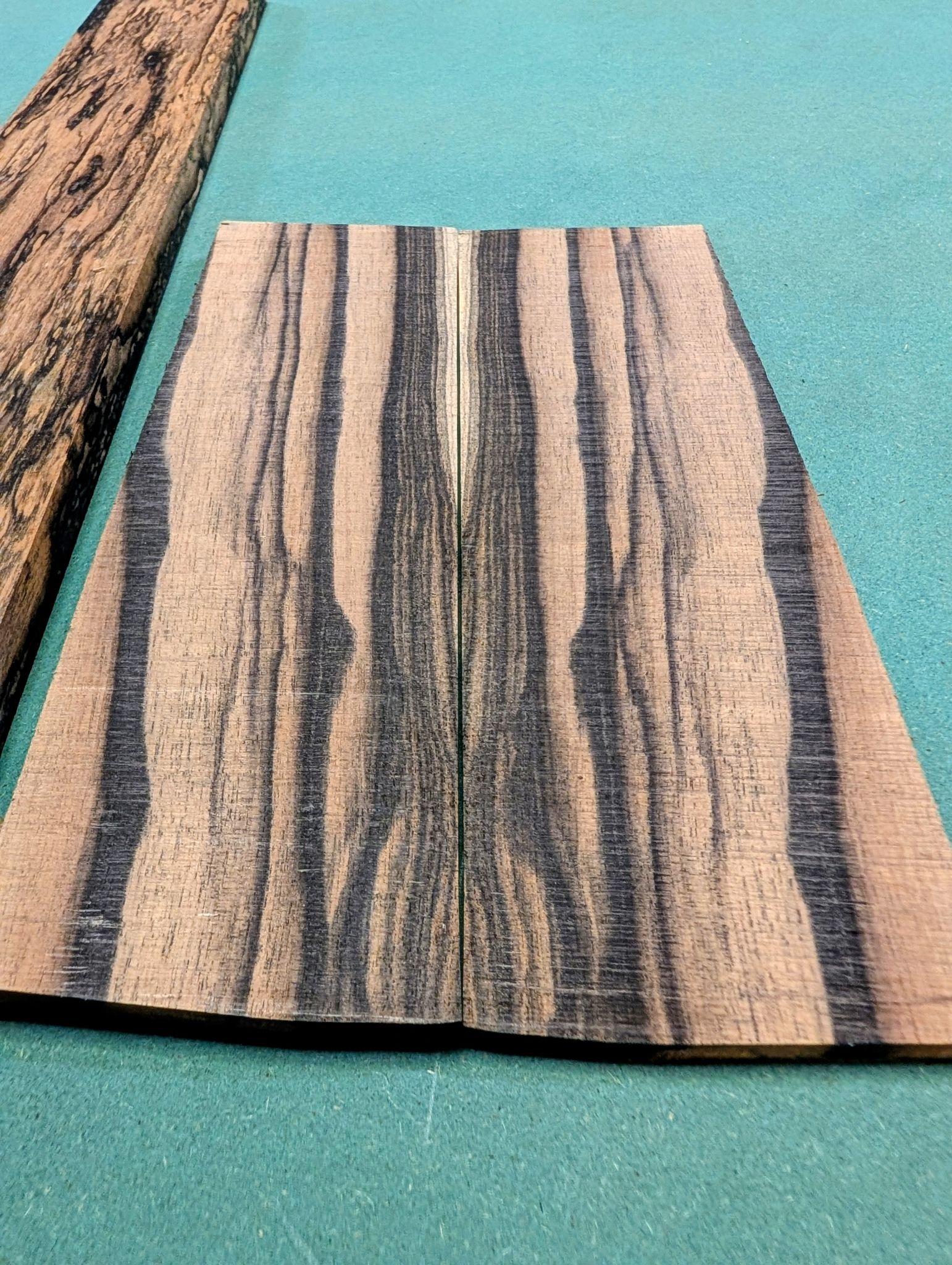 Pale Moon Ebony Fingerboard, Bridge and Headplate 12569