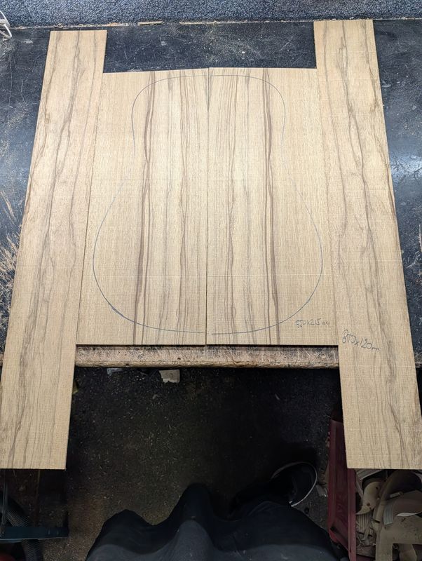 Black Limba Korina Back and Sides Set 12608