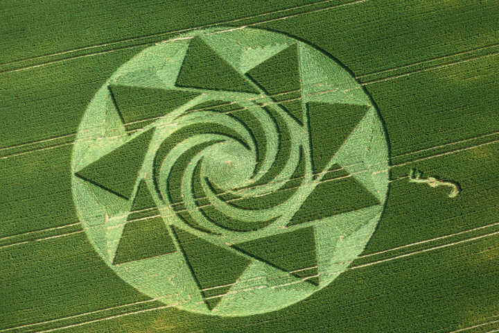 24.) Crescents and Pyramids, Cherhill, UK (1999)