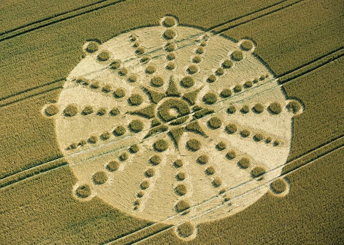 51.) 16-pointed Star, Old Shaw Village, UK (2001)