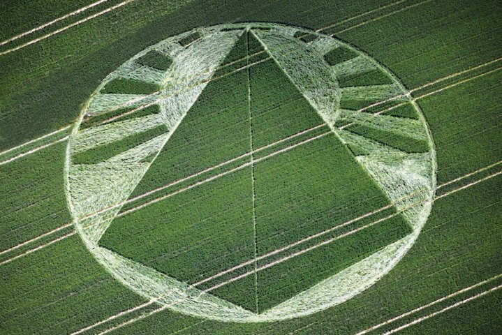 52.) Pyramid, East Field, UK (2001)