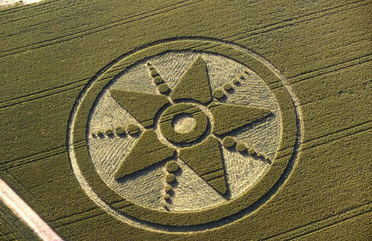 50.) 10-pointed Star, Chilcomb Down, UK (2001)