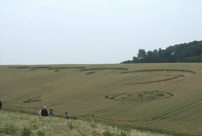 65.) Wave in a Circle, Kirchardt, D (2003)