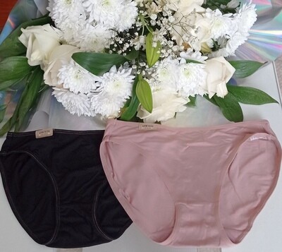Women's Sister Hood panties, black and cream Women's Sister Hood panties, black and cream
