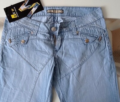 Голубые женские джинсы New Jeans Wear Голубые женские джинсы New Jeans Wear