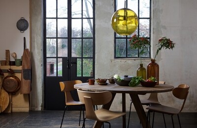 FORM WOODEN CHAIR
