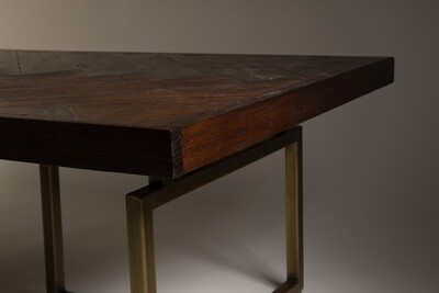 CLASS COFFEE TABLE