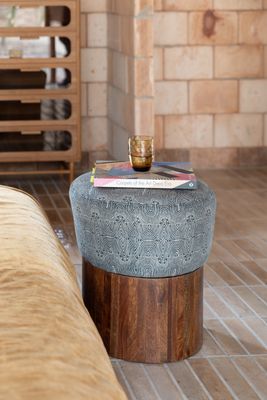 FRAGMENT STOOL
