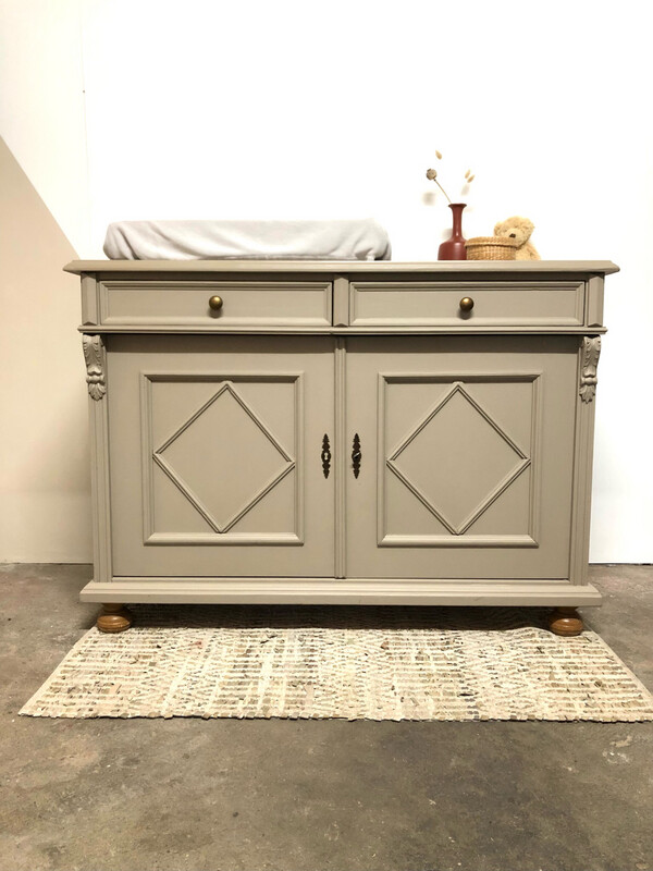 Commode Algonquin