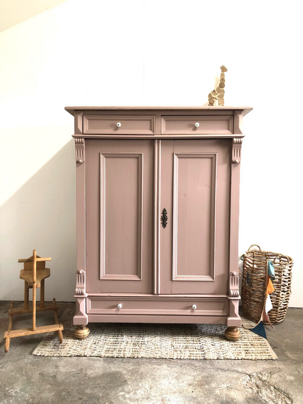 Meidenkast Damask