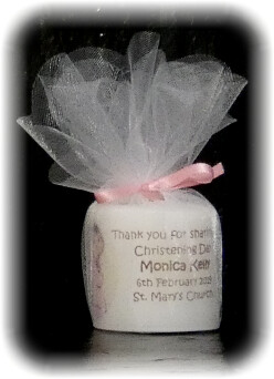 SPECIAL OFFER PRAYING GIRL CANDLE SMALL + 5 FAVORS