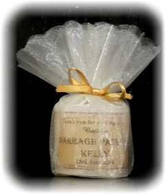 SPECIAL OFFER SCROLL WITH ROSE BUDS CANDLES LARGE + 5 FAVORS