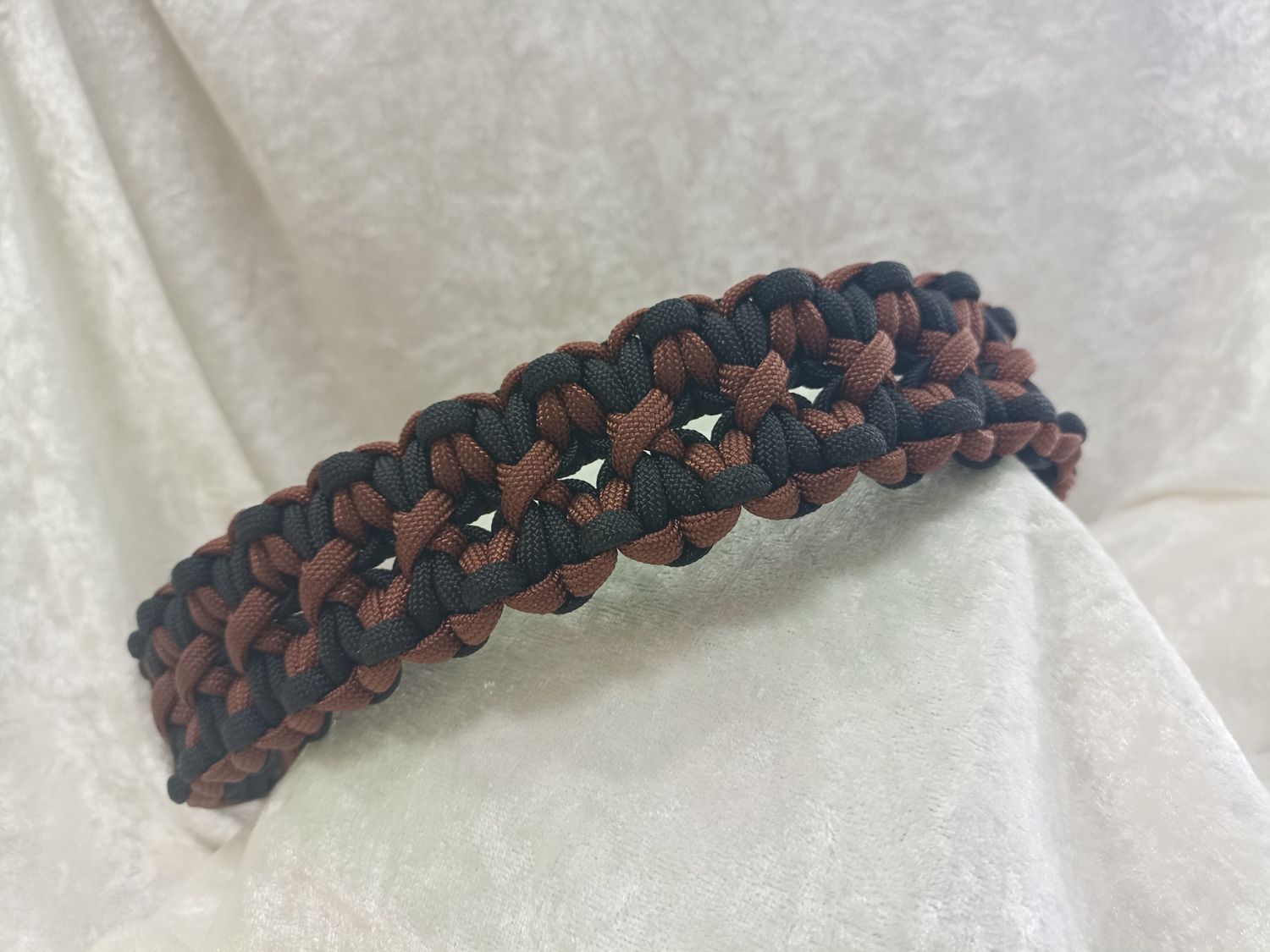 Halsband