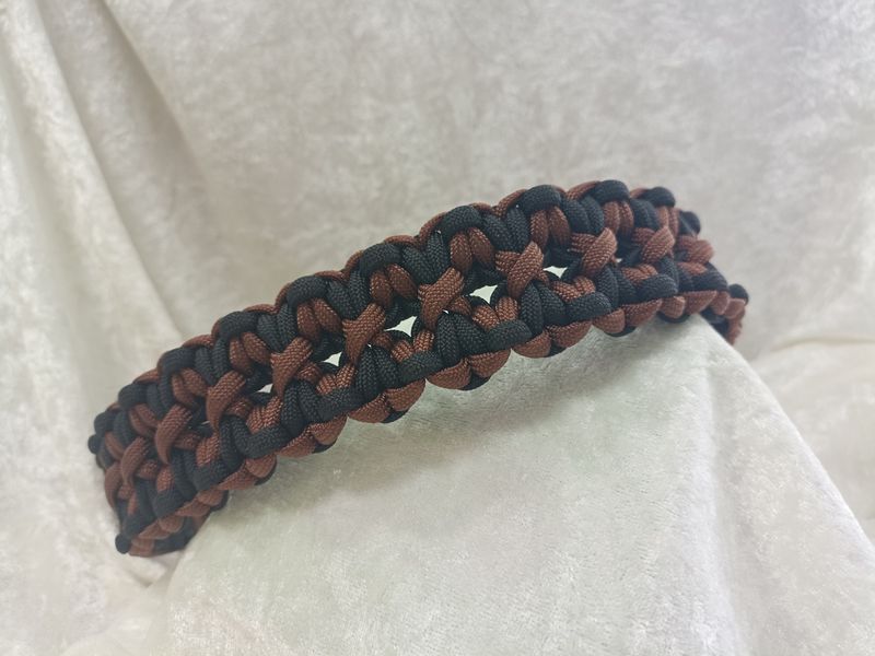 Halsband