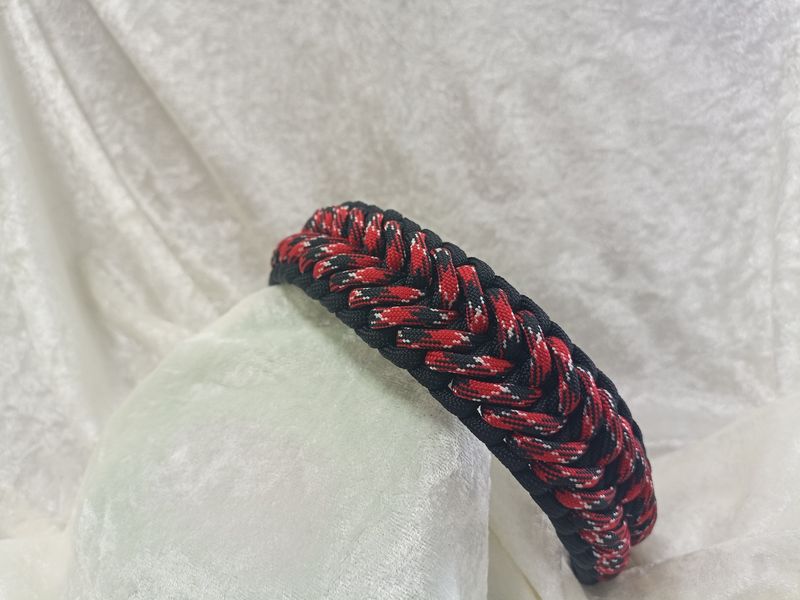 Halsband