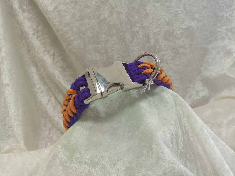 Halsband