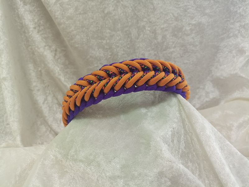 Halsband