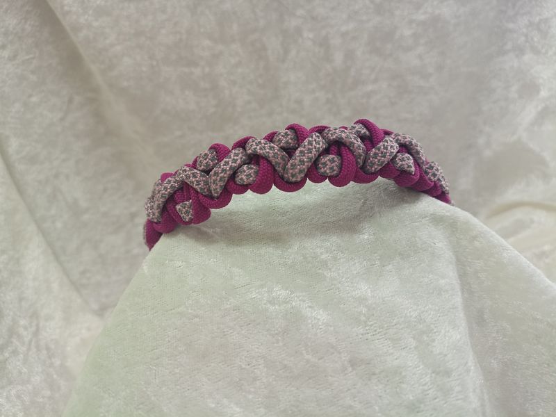 Halsband