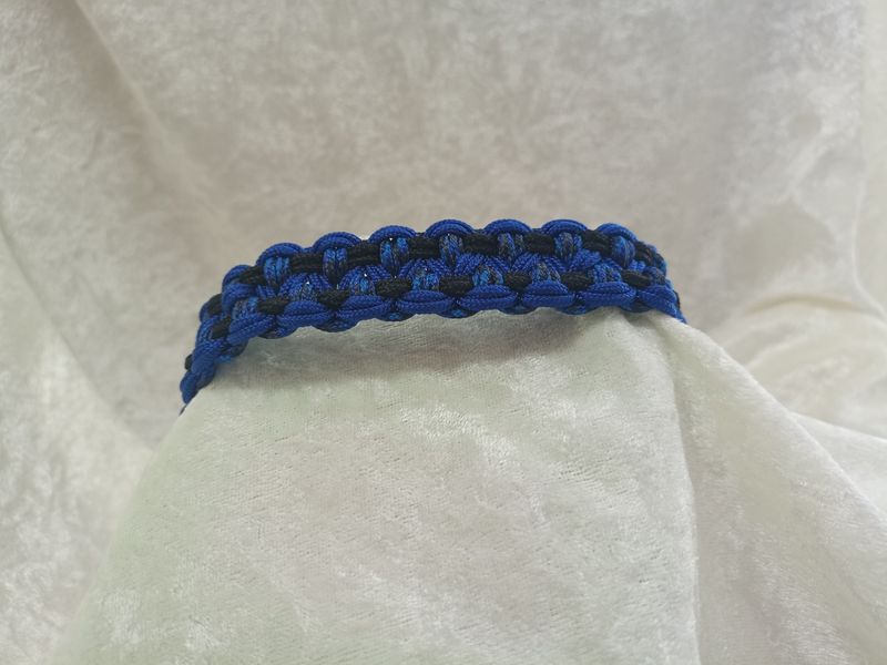 Halsband