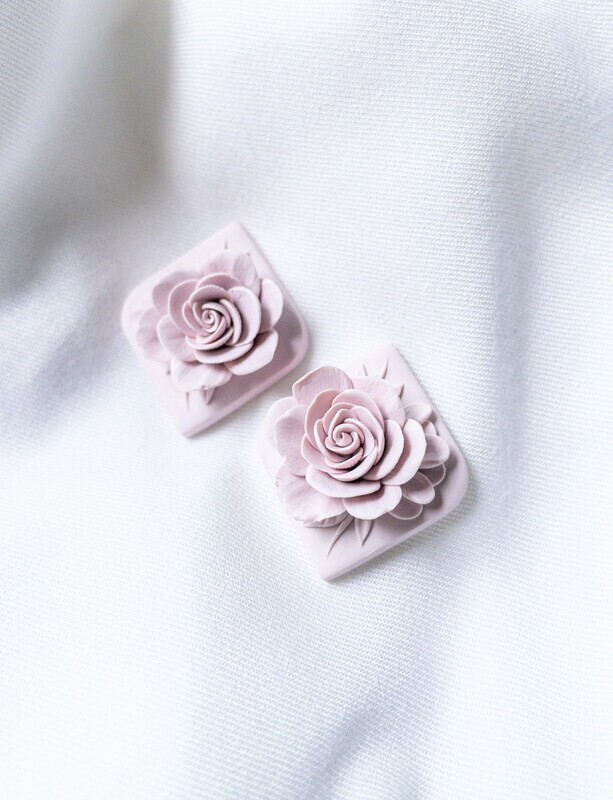Lilac Rose Stud