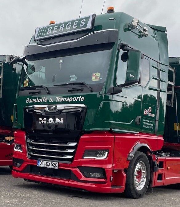 Dr. Nüsken Brillant Glanzreiniger. Der Reiniger für Lkw und Bus. 25 Liter Kanister Konzentrat Dr. Nüsken Brillant Glanzreiniger. Der Reiniger für Lkw und Bus. 25 Liter Kanister Konzentrat