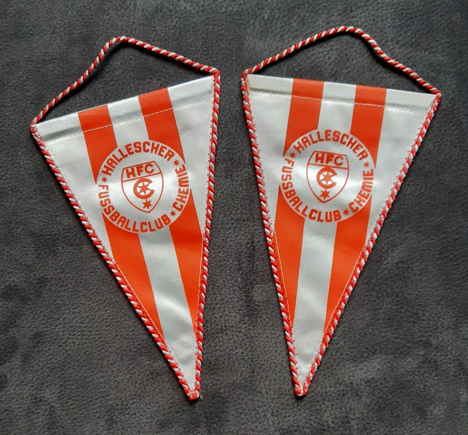2 x Wimpel HFC Chemie Halle DDR Oberliga