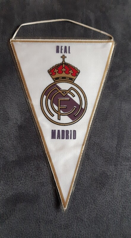Wimpel Real Madrid in Folie