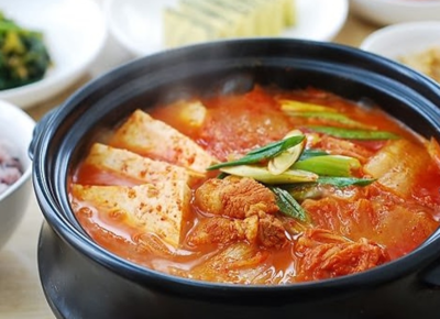 Kimchi Jeegae (김치찌개)
