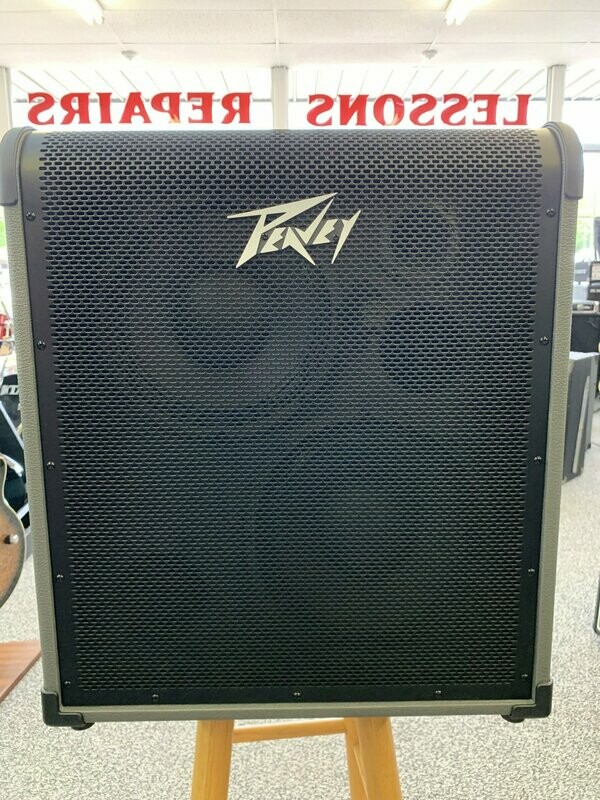 Peavey MAX 300 300-watt Bass Combo