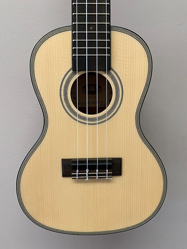 Kala KA-SSEM-C Solid Spruce Top Exotic Mahogany Concert Ukulele
