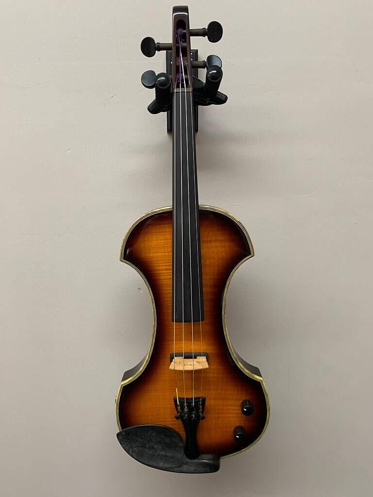 Fender FV-3 Electric Violin w case/bow Sunburst
