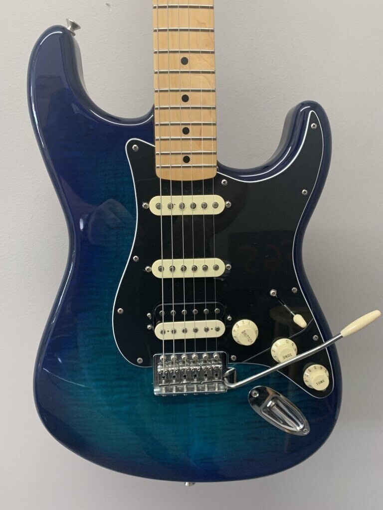 Fender Player Stratocaster HSS Plus Top with Maple Fretboard 2018 Blue Burst