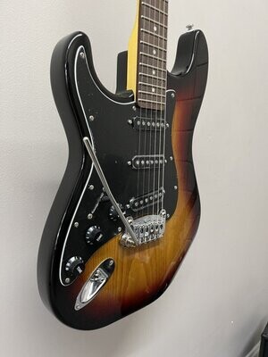 G&L Tribute Series Legacy LEFTY 3-Tone Sunburst w/ Rosewood Fretboard