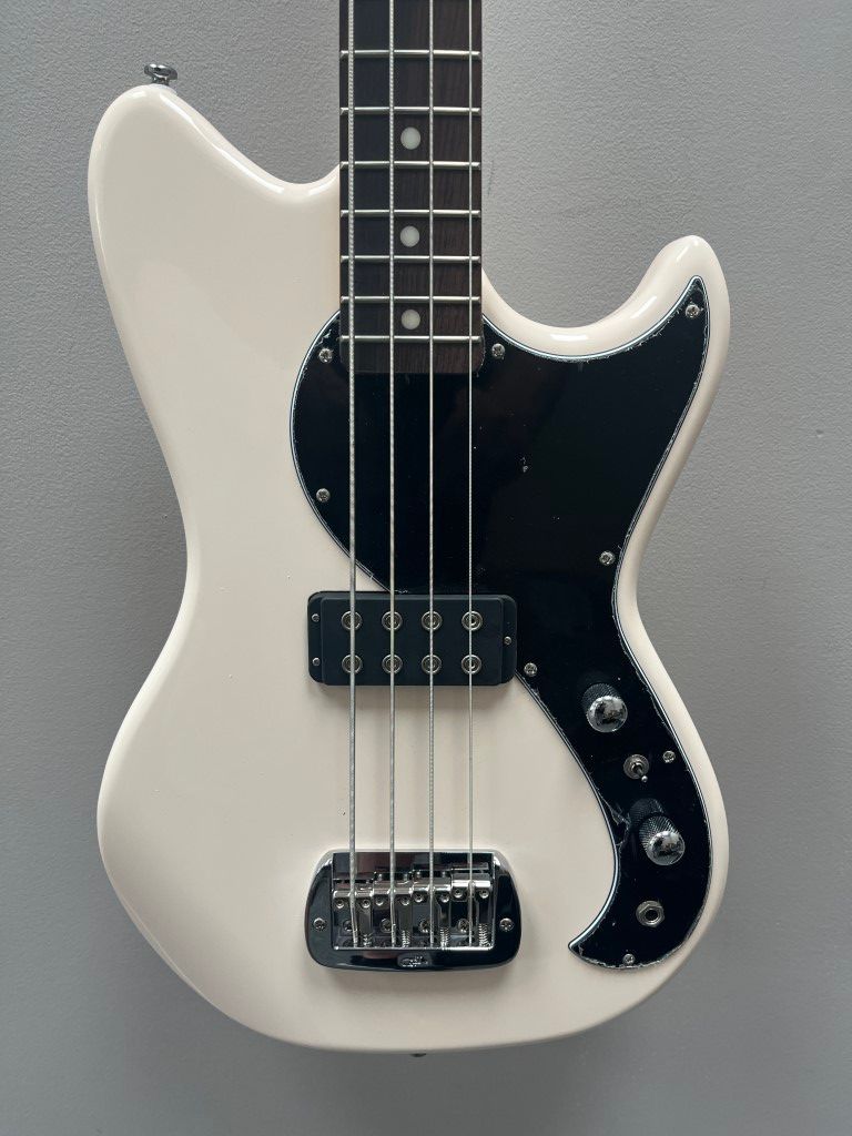 G&L Tribute Fallout Bass 2024 - Olympic White