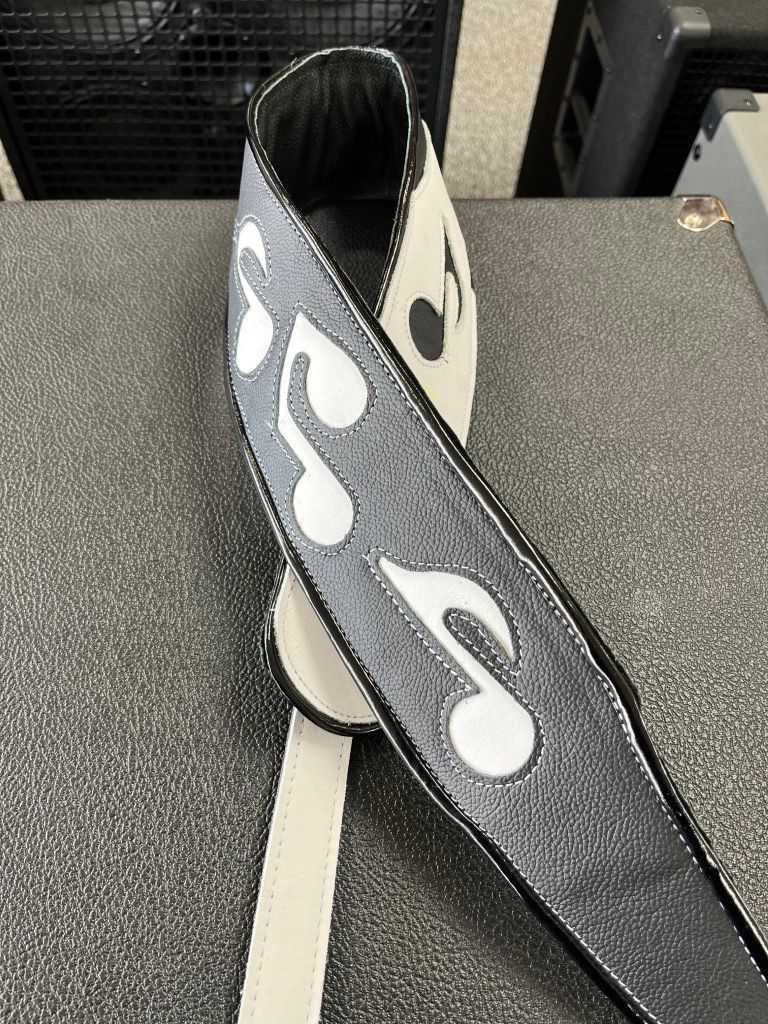 Jodi Head SRV Music Notes Guitar Strap - Black / White