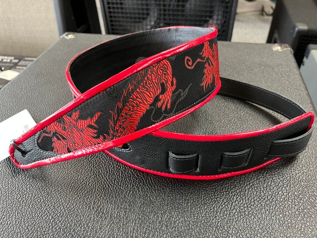 Jodi Head Mark's Dragons Guitar Strap - Black / Red